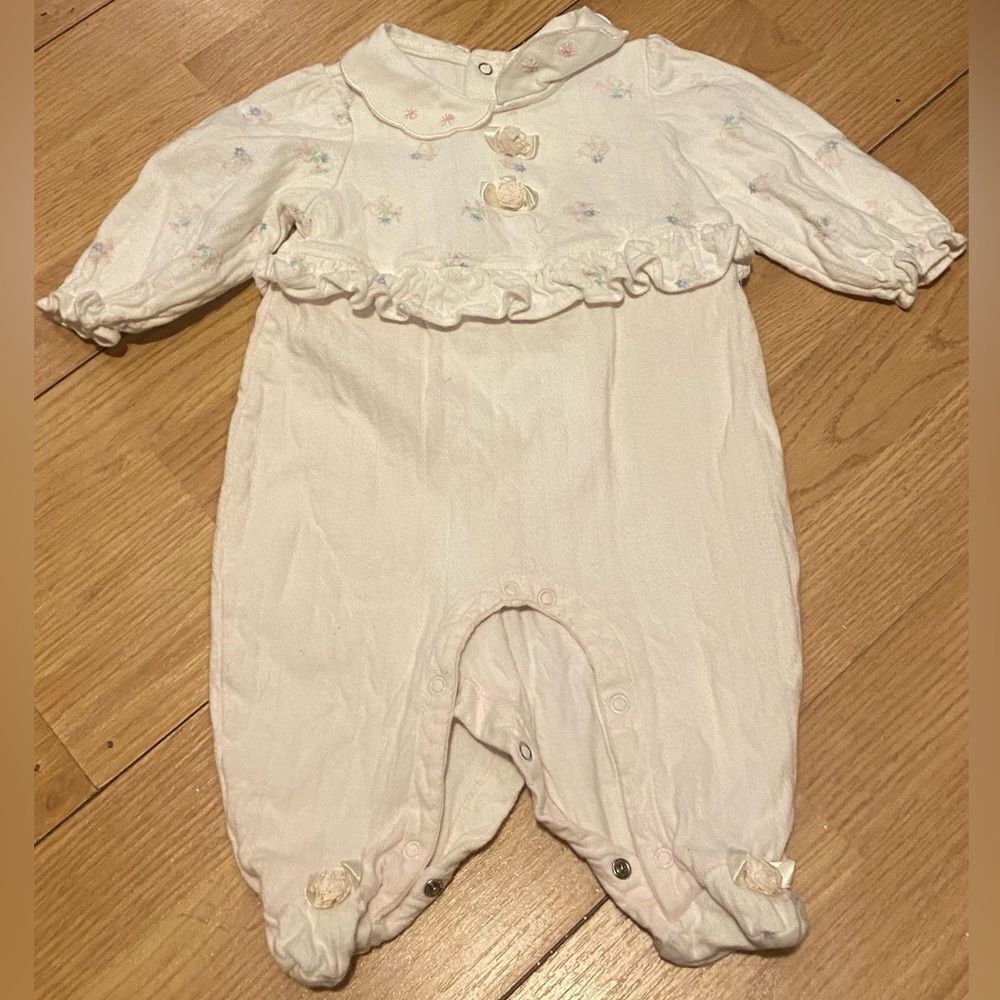 Vintage baby girl one piece floral footed sleeper 6m